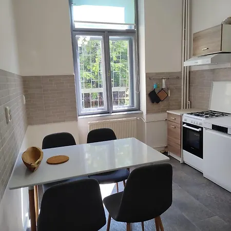 1bdr In Marschall Palace