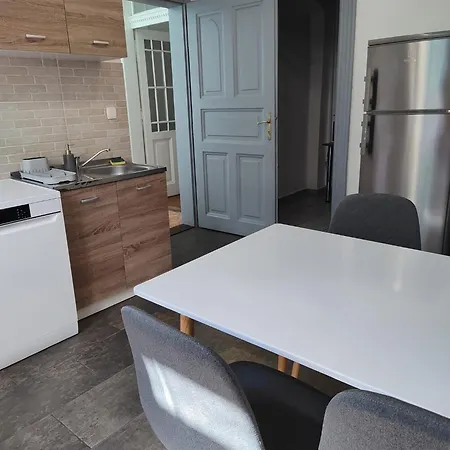 Apartment 1bdr In Marschall Palace