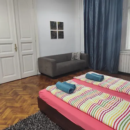 1bdr In Marschall Palace Apartment